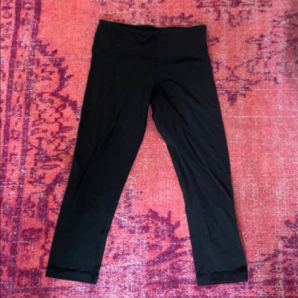 Lululemon wunder under crop leggings black size 4